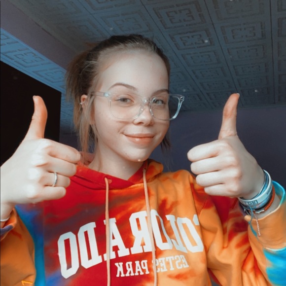 Meet your Posher, Emily - Picture 1 of 1